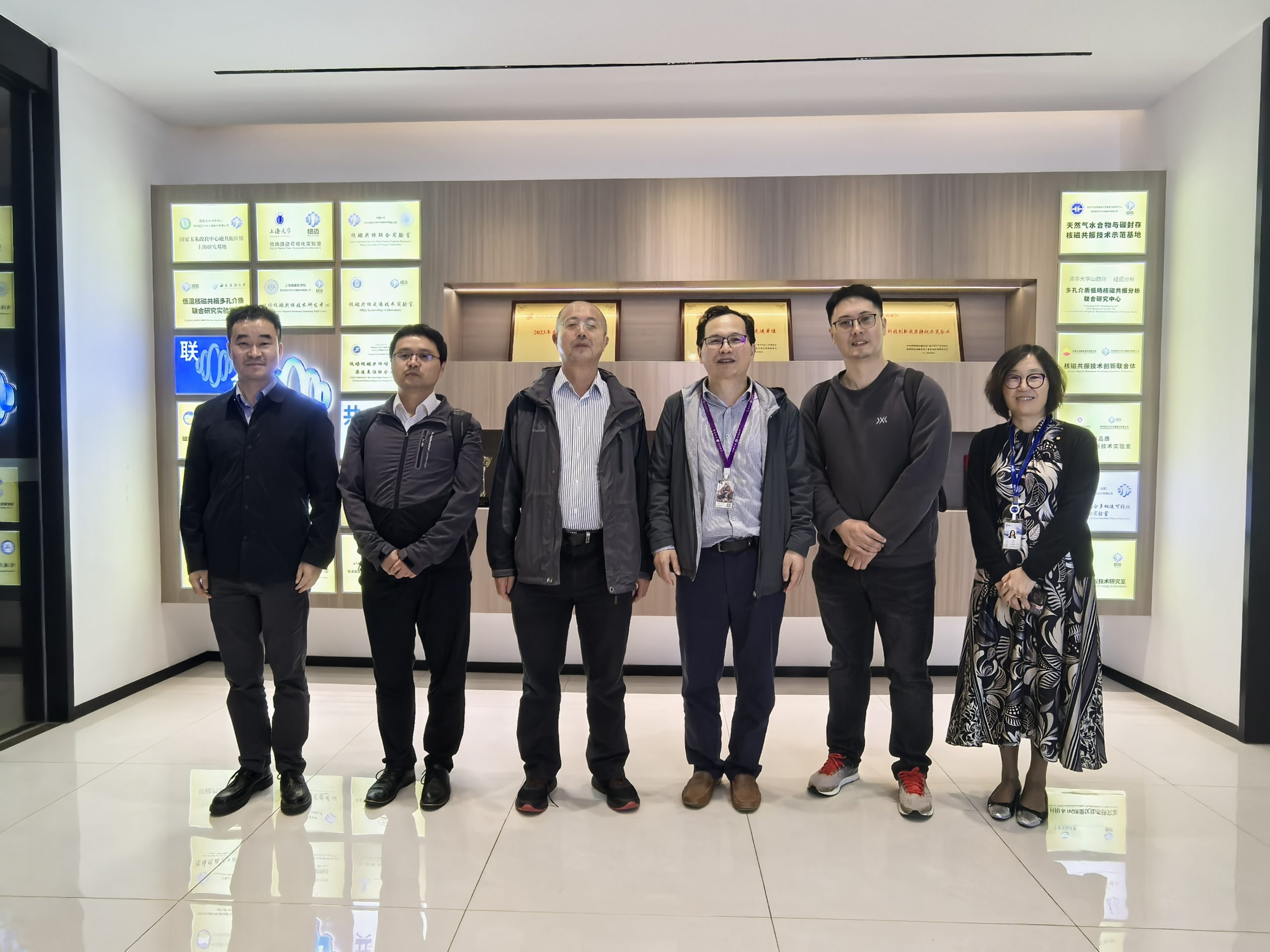 中国石油长城钻探卢毓周高级专家一行到访星空在线登录·（中国）官方网站考察指导！
